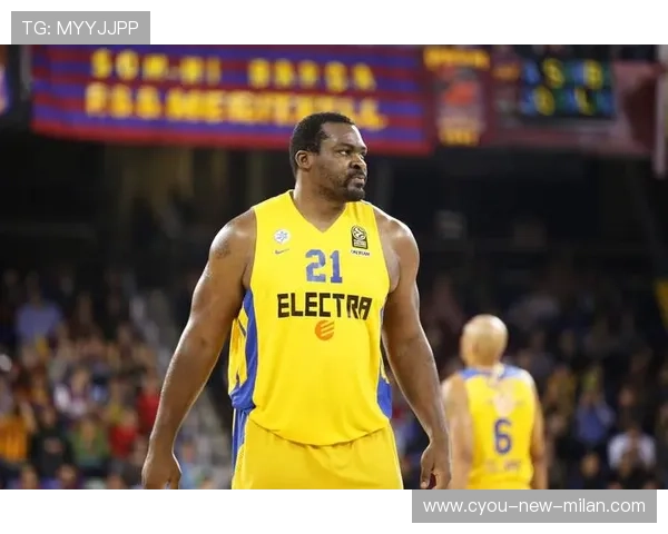 NBA内线巨兽五盖帽封天，网友称其禁区守卫神